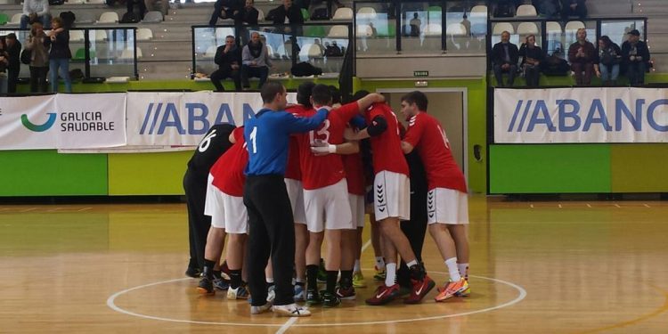 Un ciclón barrió al Octavio en Navia (27-32)