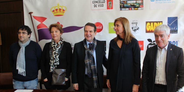 El Náutico organiza 24 horas de natación solidaria durante la Reconquista