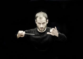 Dima Slobodeniuk dirigirá la Sinfónica de Galicia en Vigo