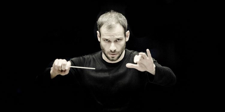 Dima Slobodeniuk dirigirá la Sinfónica de Galicia en Vigo