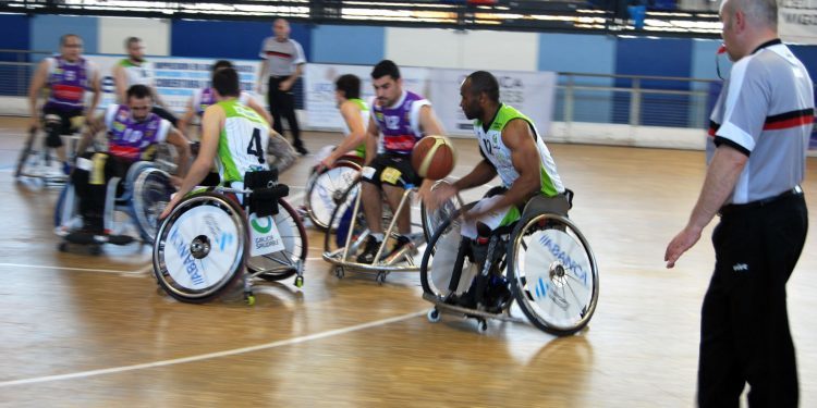 El Amfiv despide la temporada con una victoria dedicada a Pablo Beiro