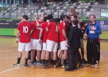 El Octavio pierde un punto en un mal partido (27-27)