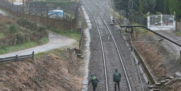 Fallece una mujer arrollada por un tren en Mos