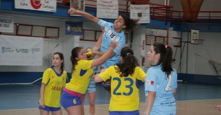 Carmen Prelchi, del Seis do Nadal, y Sandra López, del Porriño, jugarán el Preeuropeo