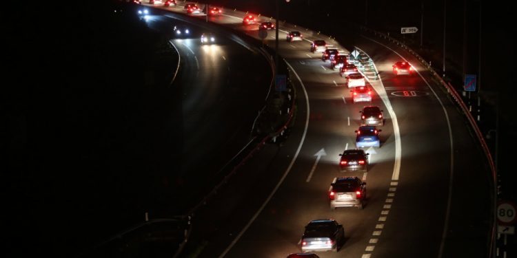 Retenciones en los accesos a Vigo desde Ourense y Nigrán