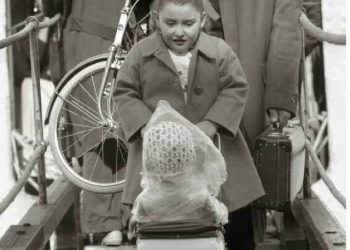 Brasil contempla los rostros de la emigración gallega en Vigo… tras un secuestro