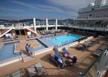 “Britannia”, el glamour británico amarra en los muelles de Vigo