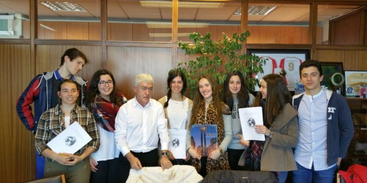 Los alumnos del Apóstol organizan una carrera solidaria en Teis este domingo