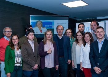 La candidata del PP plantea recuperar el diálogo, la cooperación y el entendimiento para pasar “del Vigo del pasado al Vigo del futuro”.