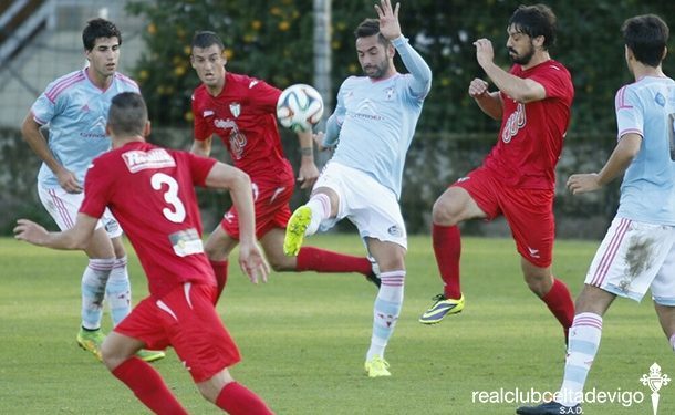 El Celta B necesita ganar también fuera y el Coruxo recibe al Logroñés
