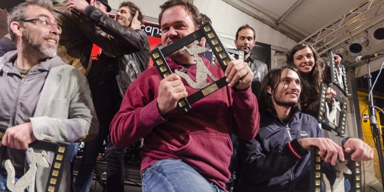 El festival de Cans busca artistas para «tunear» su mascota