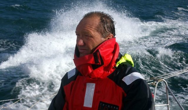 Francis Joyon, el navegante solitario de los récords