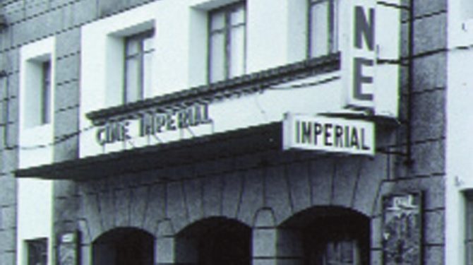 Reclaman la alfombra roja de «La playa de los ahogados» para el cine Imperial