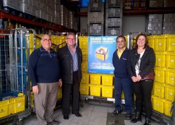 Correos entrega al Banco de Alimentos de Vigo 531 kilos de comida no perecedera