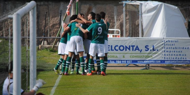El Coruxo, a un paso de sellar su sexta temporada consecutiva en Segunda B