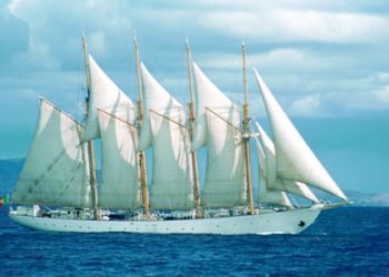 El «Creoula», único navío lugre del mundo con cuatro mástiles, recalará en Vigo