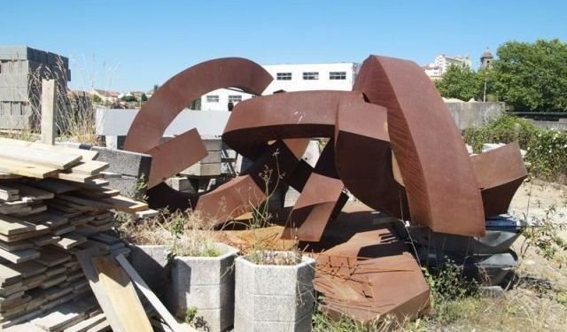El escultor de los Aros Olímpicos da un ultimátum al Concello