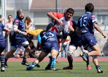 El Blusens Universidade da un paso hacia el abismo