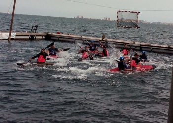 El Náutico de Rodeira, tercero en la Liga Nacional de kayak polo