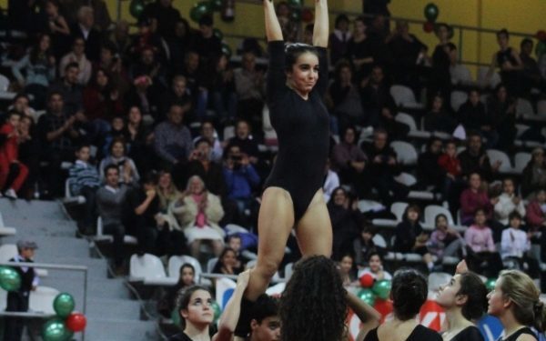El Flic Flac celebra su gala de fin de curso con 120 gimnastas