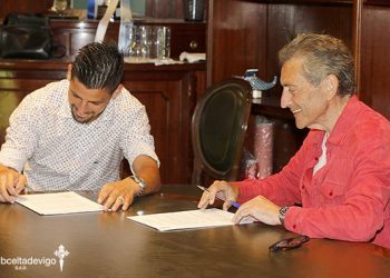 Font, agente de Nolito: «Es lógico que haya equipos interesados, pero de momento no hay nada»