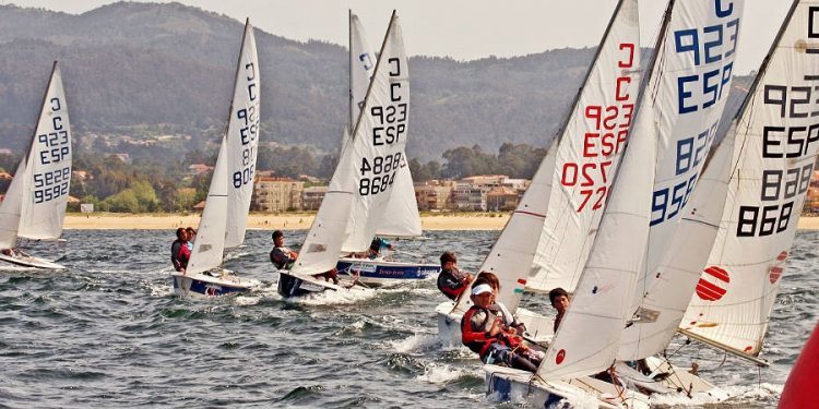 La vela infantil y Baitra se citan en Baiona