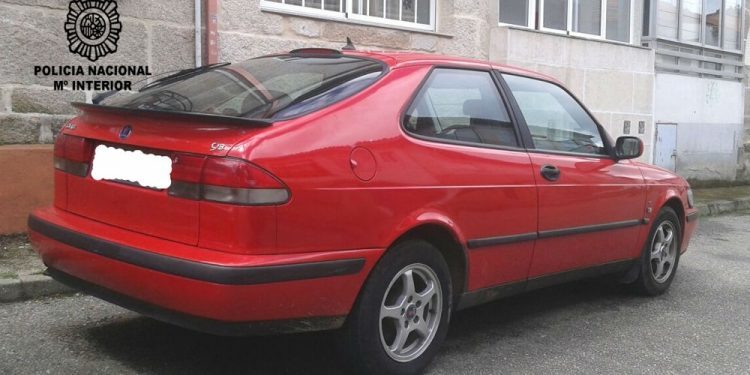 Detenido por robar tres coches en el taller de Vigo en el que trabajaba