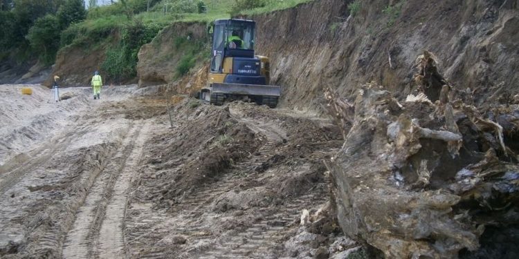 Costas recuperará el muro de las playas de Patos y As Canas que tiró el mar
