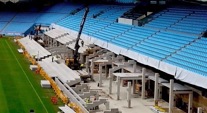 La nueva grada de Preferencia comienza a tomar forma