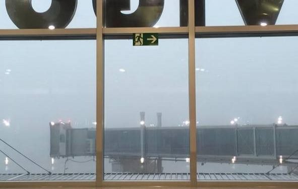 Más de medio millar de afectados sin vuelos en Peinador