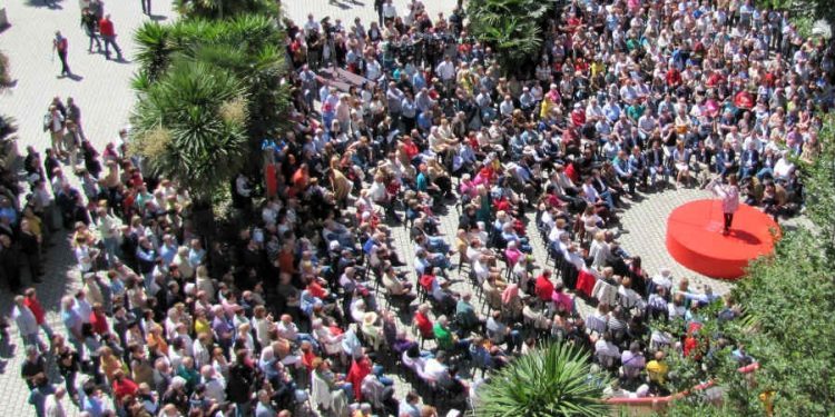 Abel Caballero: «No demos nada por ganado, se gana el domingo»