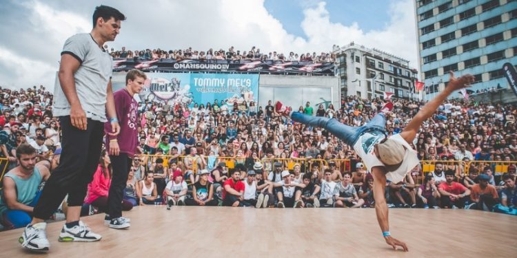 Caballero garante que O Marisquiño quedará en Vigo «moitos anos»