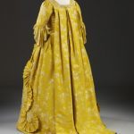 Bata del Instituto de Indumentaria de Kioto 2