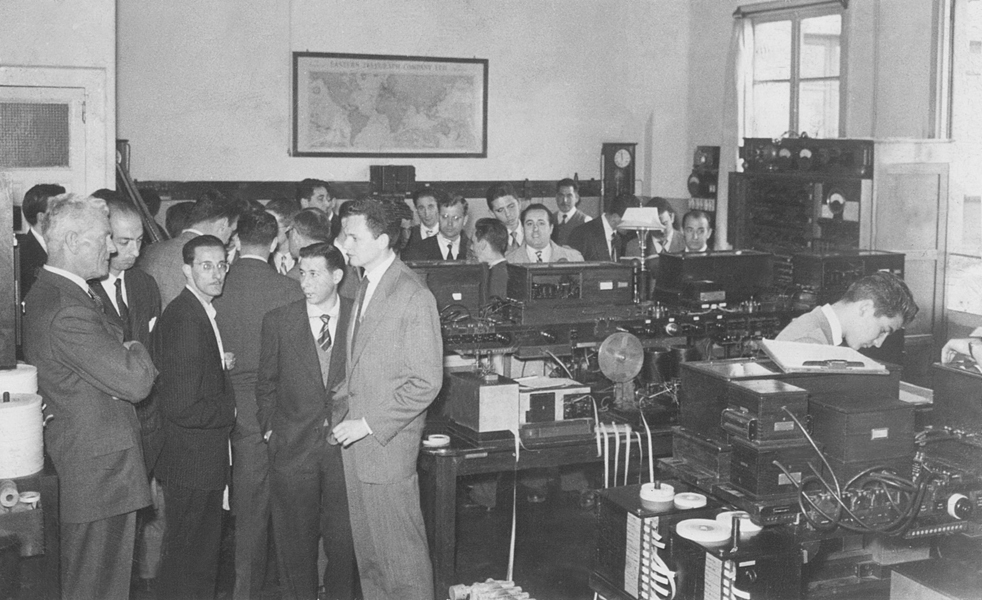R. Mann y sus trabajadores. Años 60