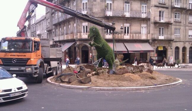 Un dinosaurio en Rosalía de Castro