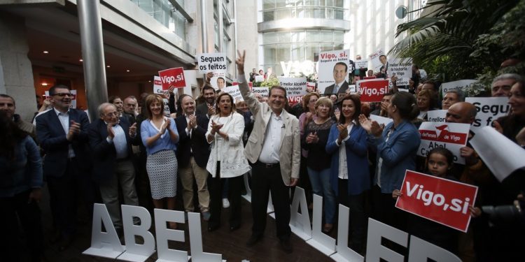 Todas las encuestas dan la mayoría absoluta a Abel Caballero