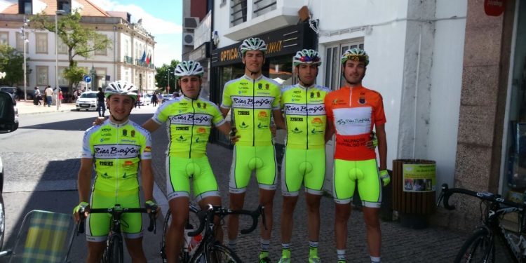 El Rías Baixas saca buena nota compitiendo contra profesionales