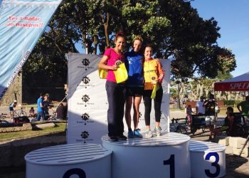 Uxío Abuín y María Ortega, campeones gallegos de triatlón de corta distancia