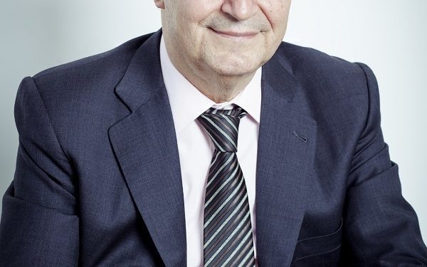 Miguel Barros: «Crearíamos unha nova Caixa de Aforros Metropolitana en Vigo»