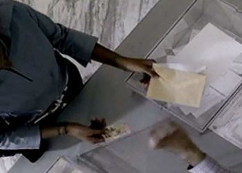 Ciento diez mil vigueses ya pasaron por las urnas