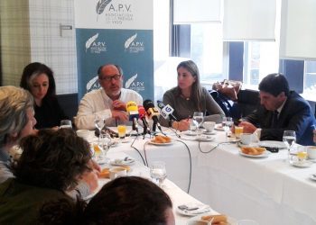 O BNG preséntase como alternativa á «política superficial» de Caballero