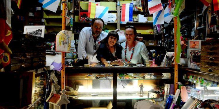 El último día de la Papelería Comercial