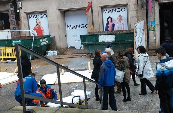 Una valla se desprende en Príncipe y alcanza a una chica