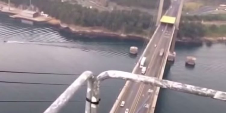 La Ría de Vigo, desde los 148 metros de altura del Puente de Rande