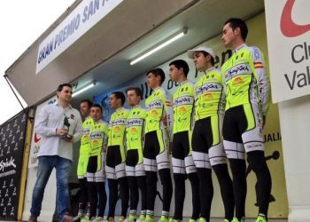 El Rías Baixas sigue en racha: tercer puesto de Aser Estévez y victoria por equipos