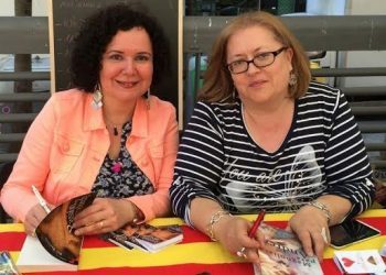 Mencía Yano: «Me gusta contar historias de amor que terminan bien, dura ya es la vida»