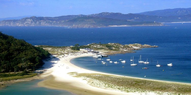 Las Cíes, en el listado de las 12 playas más «raras» de España