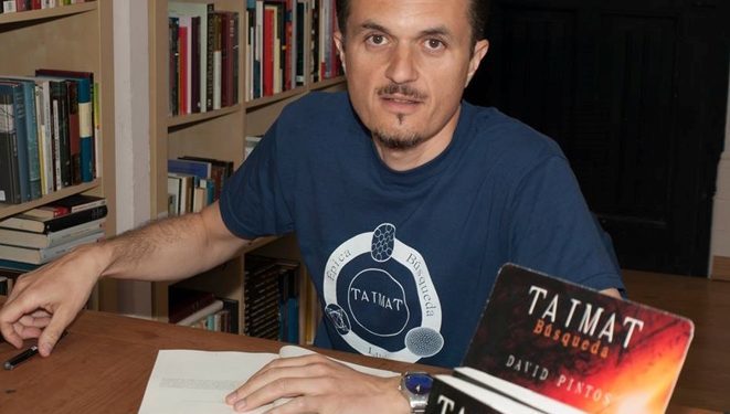 Articulista, bloguero, crítico musical… y autor novel