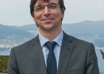 Roberto Lagoa renuncia a ser concejal por razones profesionales y entra Teresa Egerique