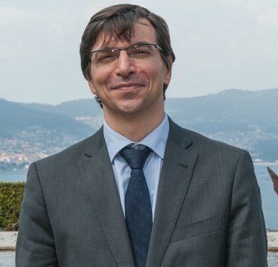 Roberto Lagoa renuncia a ser concejal por razones profesionales y entra Teresa Egerique